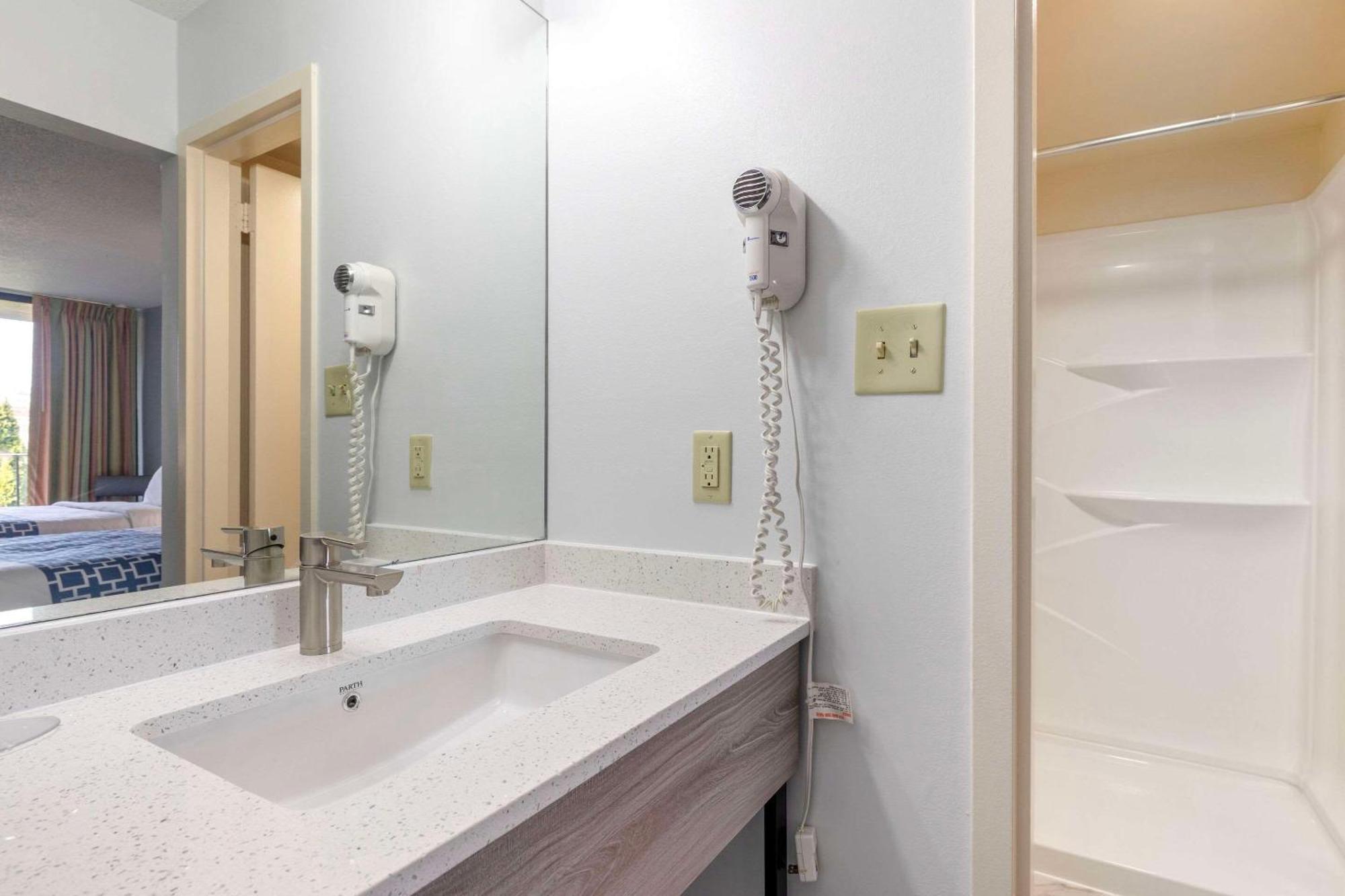Suburban Studios Tysons Corner Wenen Buitenkant foto