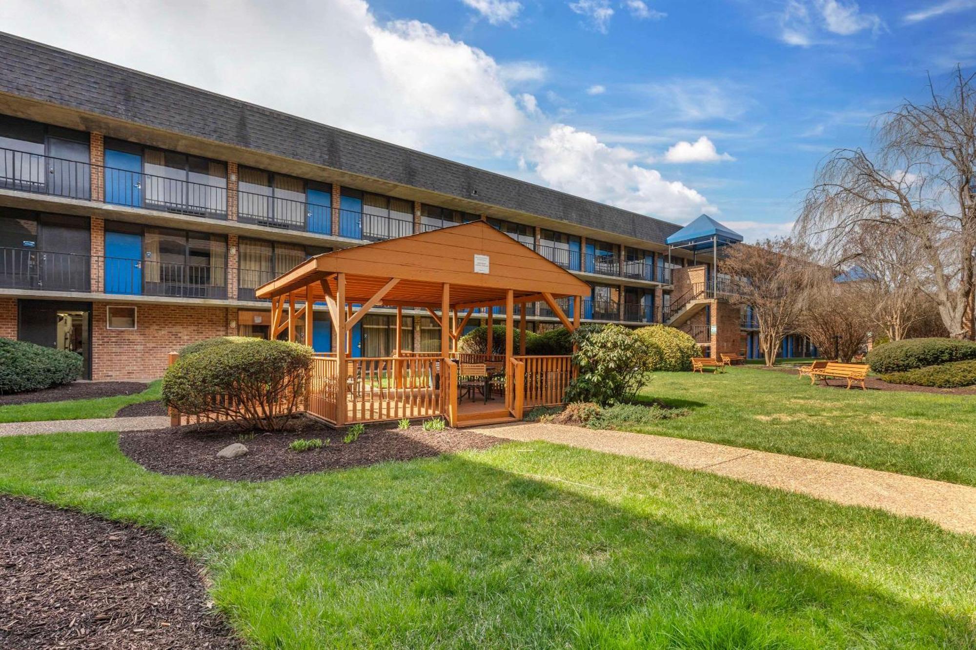 Suburban Studios Tysons Corner Wenen Buitenkant foto