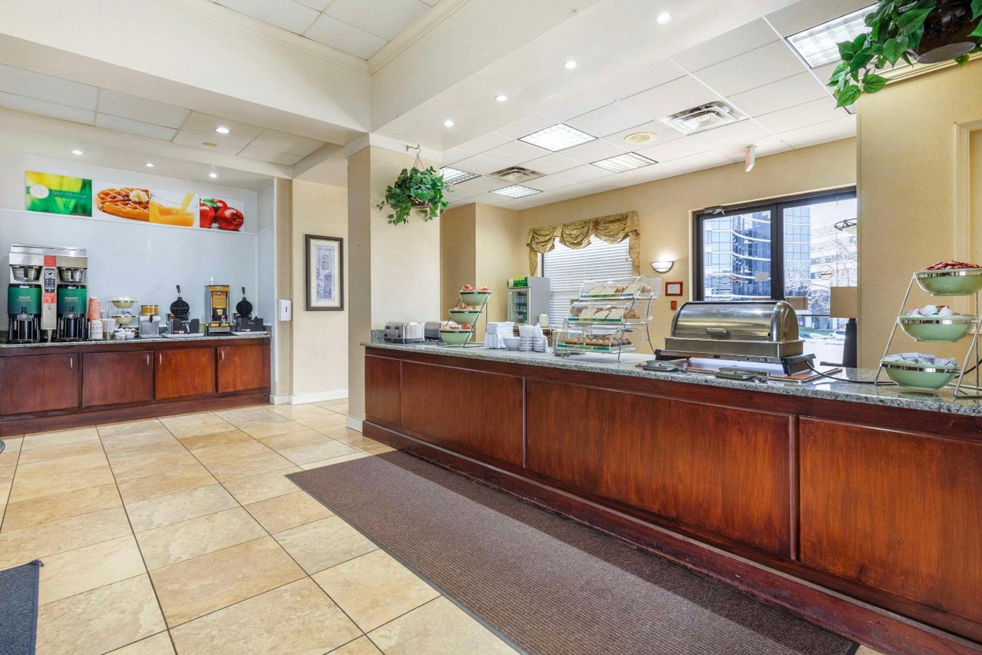 Suburban Studios Tysons Corner Wenen Buitenkant foto