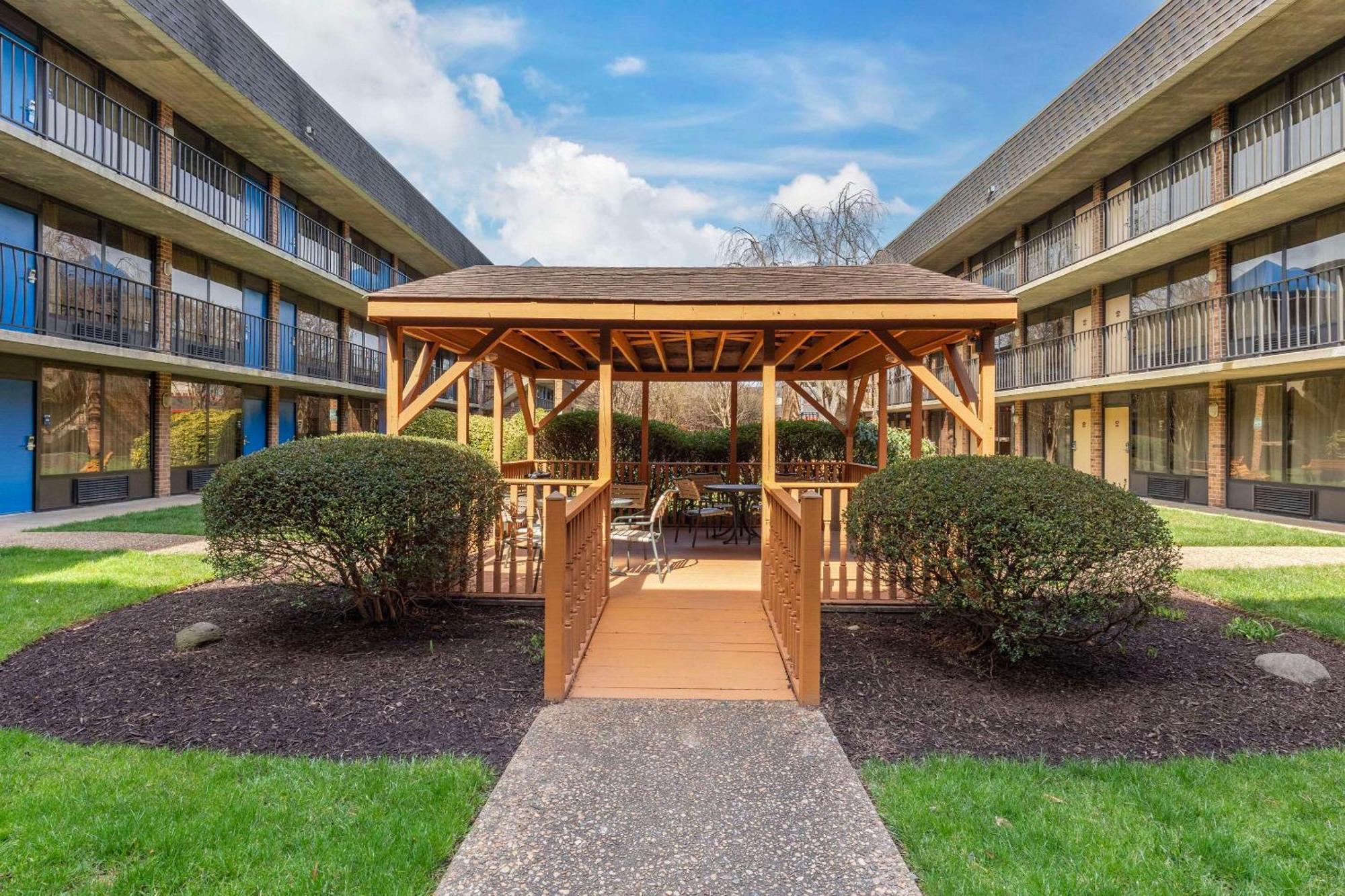 Suburban Studios Tysons Corner Wenen Buitenkant foto